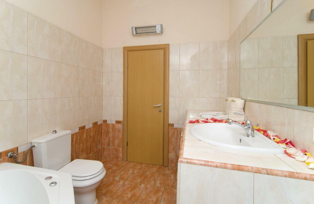 Apartment Mihanovic Žrnovnica Exterior foto