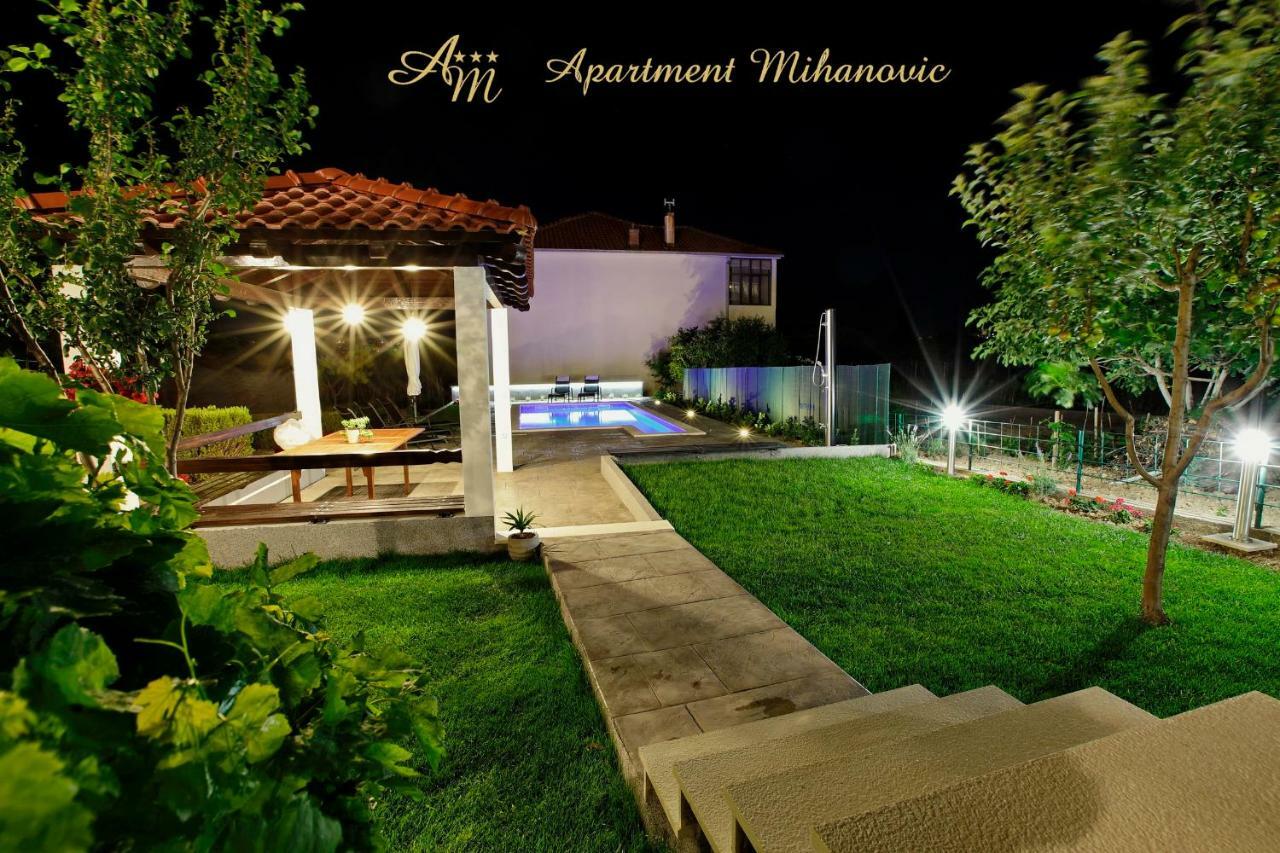 Apartment Mihanovic Žrnovnica Exterior foto